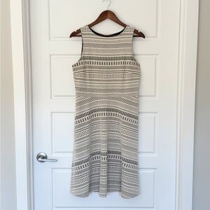 Banana Republic Factory Sleeveless Dress - White/Cream Gray Geometric - Size 10